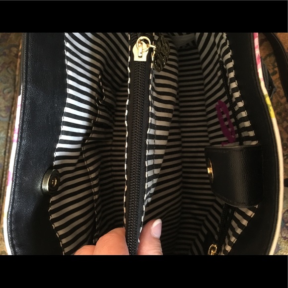 Betsey Johnson purse/crossbody bag - Picture 6 of 8
